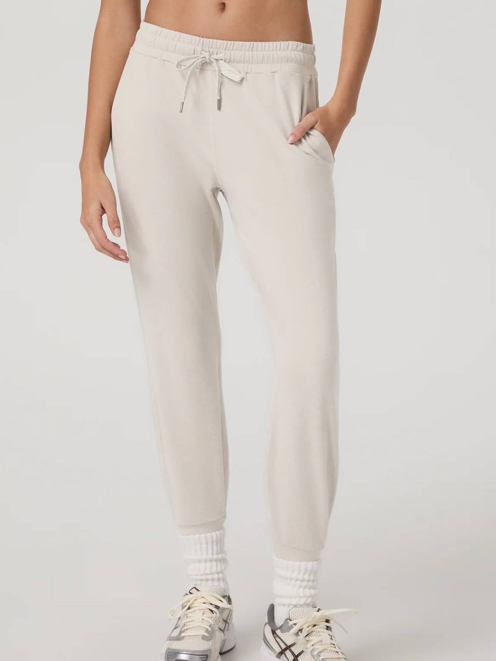 Vuori Relaxed Drawstring Joggers in Light Beige size XXL